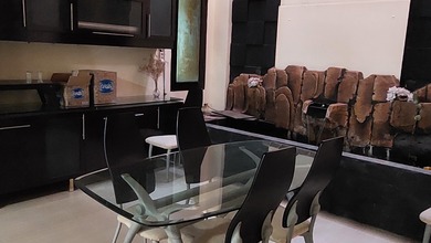 Disewakan Rumah Murah di Jelambar, Jakarta Barat, LT 240m²