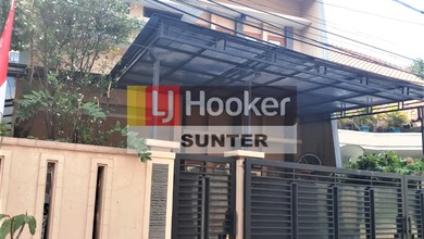 Rumah Elegan di Kramat, Jakarta Pusat, 4 KT, LT 148m²