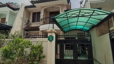 Hunian Elite di Kawasan Puri Indah, Jakarta Barat, LB 150m², Harga 3,2 Miliar