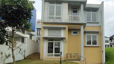 Dijual Rumah Strategis di Sentul City, Bogor - LT 200m²